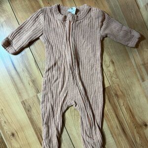 Kate Quinn Organic Cotton Onesie in Warm Tan
